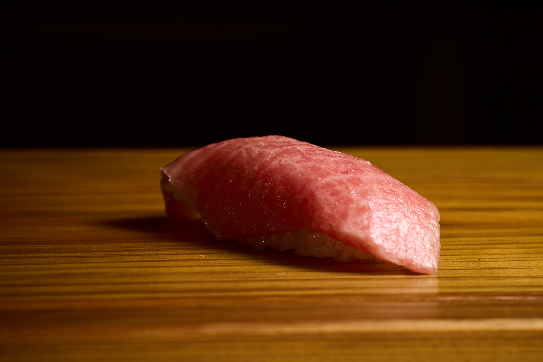艶のある佐野鮨のまぐろの握り